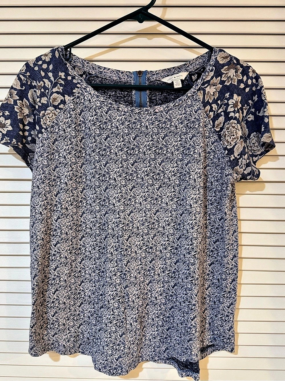 Lucky Brand Mixed Floral Raglan Top Blue & White Size Small